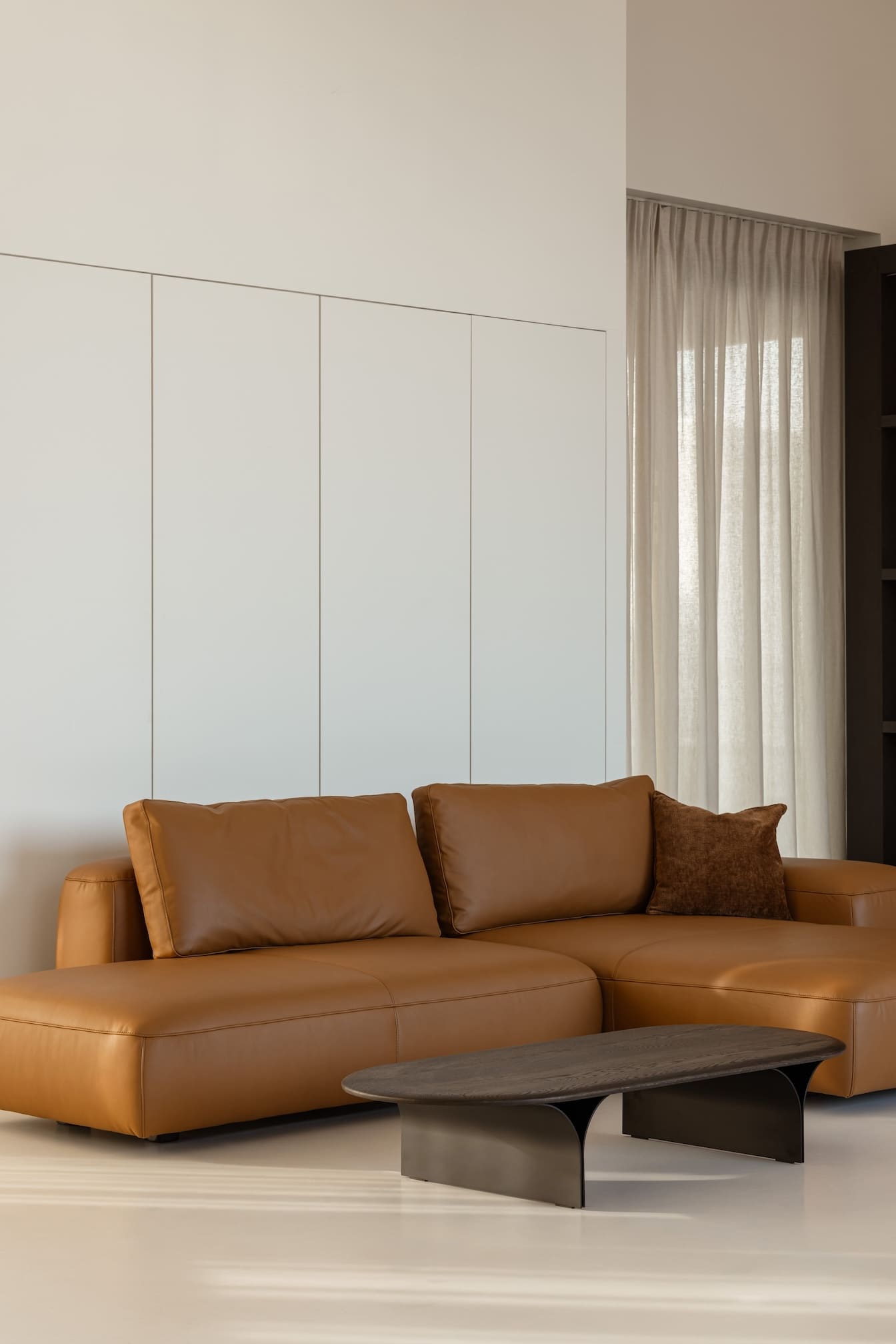 ARCS OVAL COFFEE TABLE