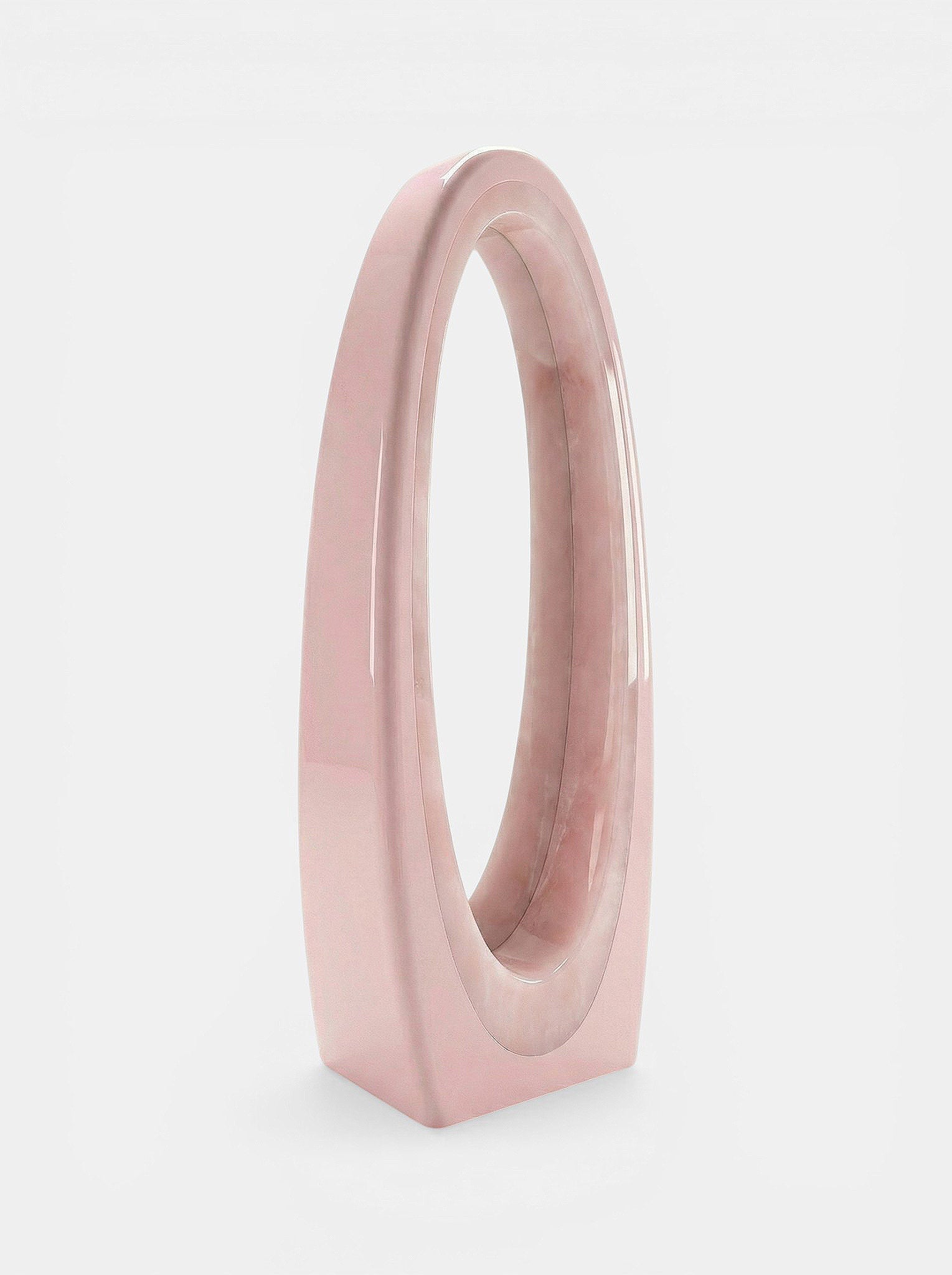 https://cdn.shopify.com/s/files/1/0971/2346/7599/files/Harch_pink_4.jpg?v=1775034476