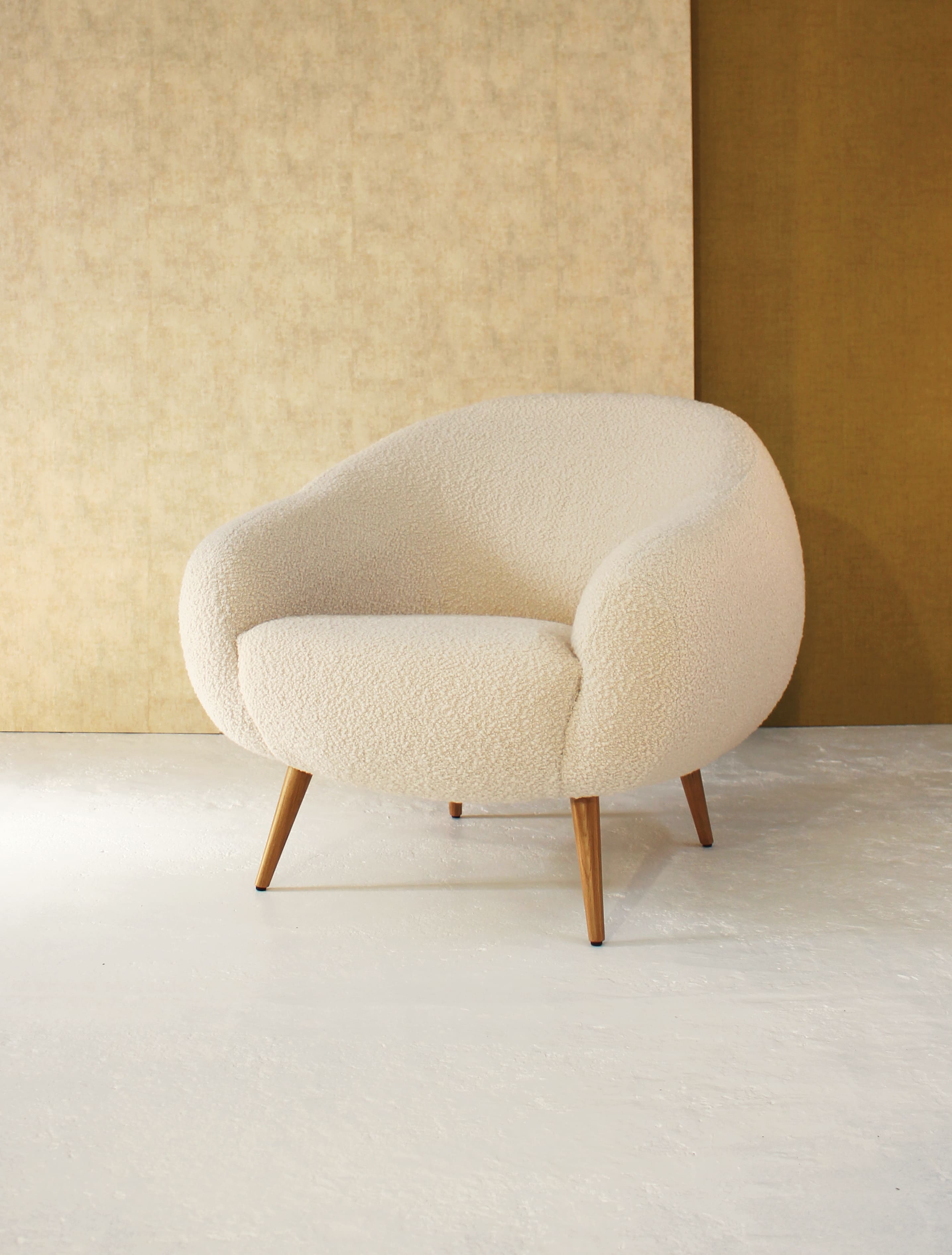 Armchair NIEMEYER ARMCHAIR INSIDHERLAND