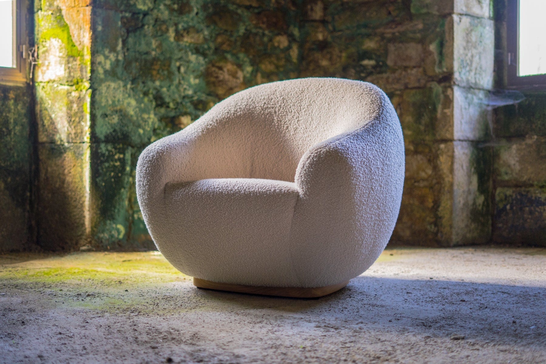 Armchair NIEMEYER II ARMCHAIR INSIDHERLAND