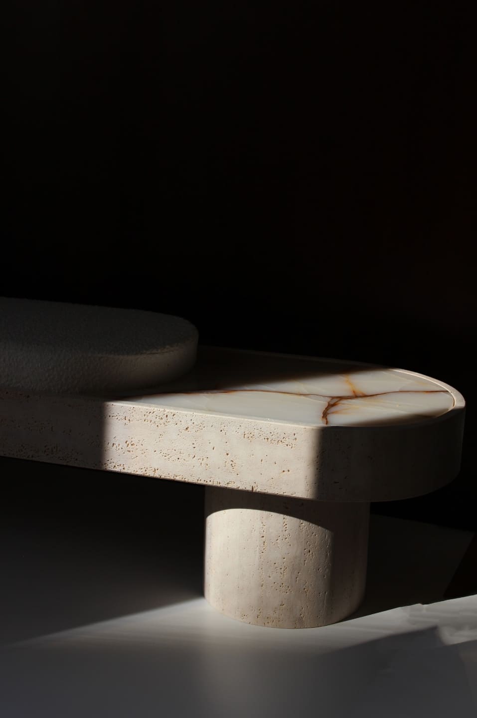 Bench NOTO TRAVERTINE & SHELL ONYX BENCH - BOUCLÉ MARBERA