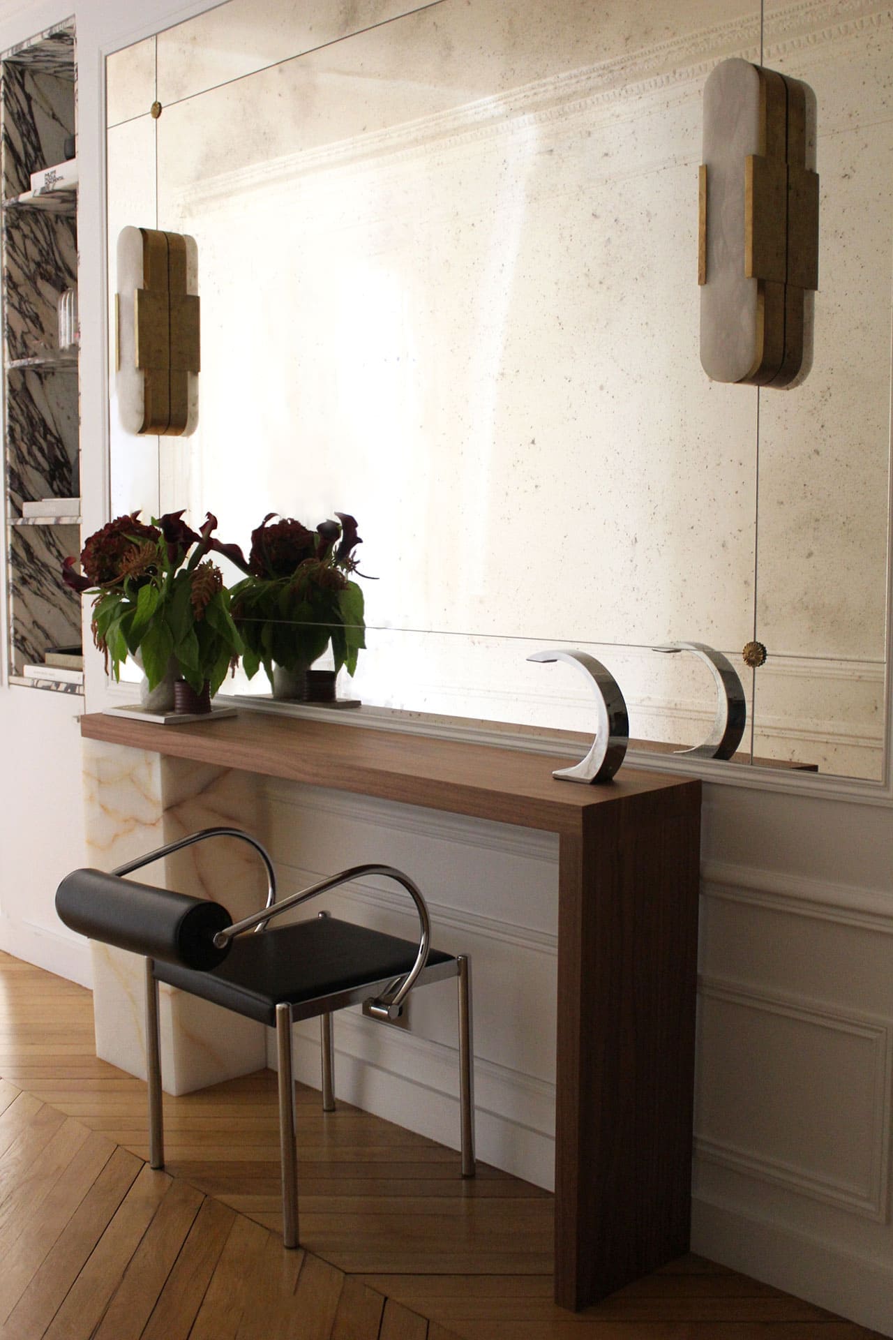 Console Table JILL CONSOLE WOOD & SHELL ONYX MARBERA