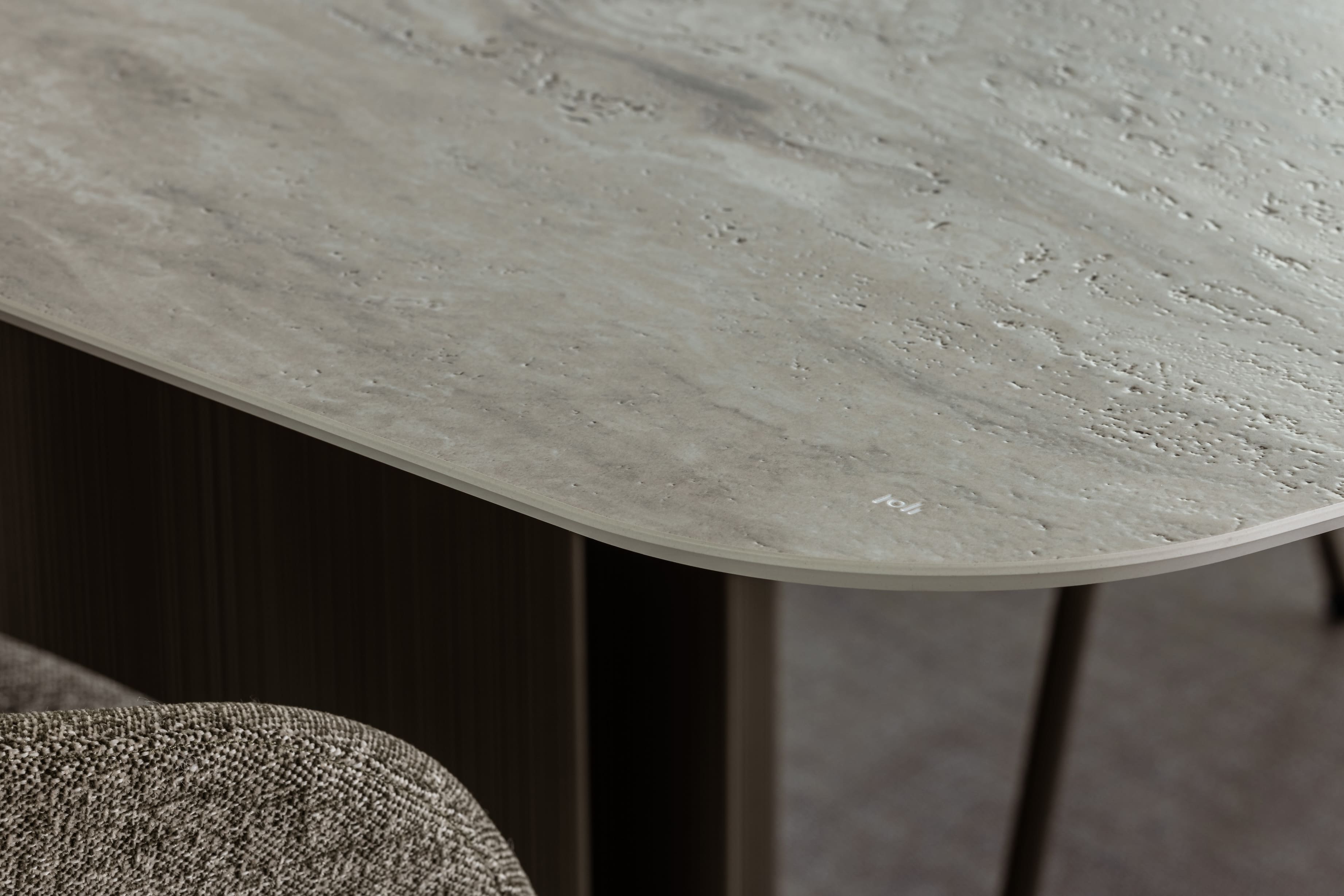 JOLI PULSE ELYPS DINING TABLE Dining Table