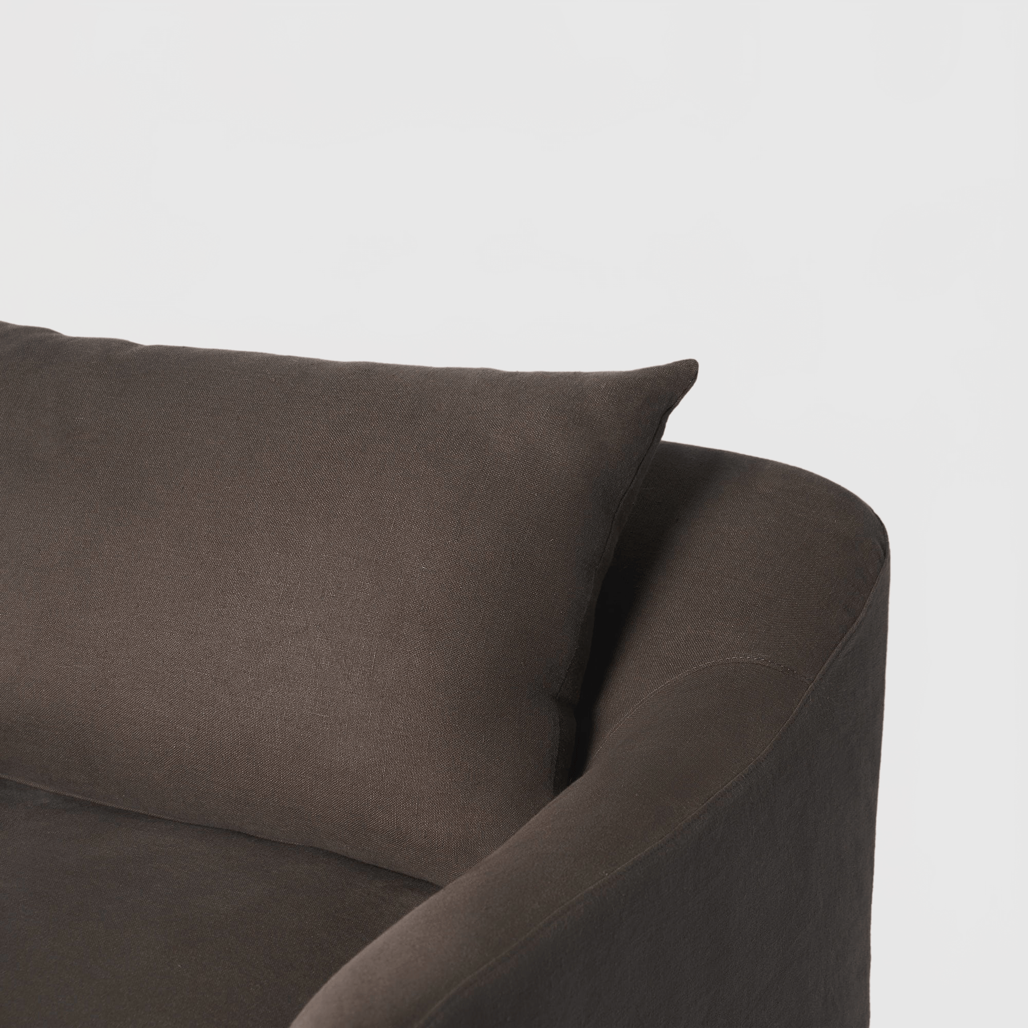 HOUSE OF LÉON ANTWERP SOFA | COCOA Sofa