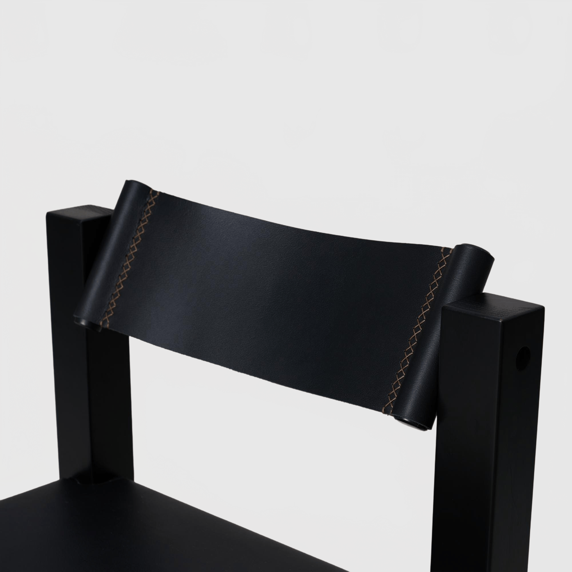 HOUSE OF LÉON RIO PIVOT DINING CHAIR Dining Chair