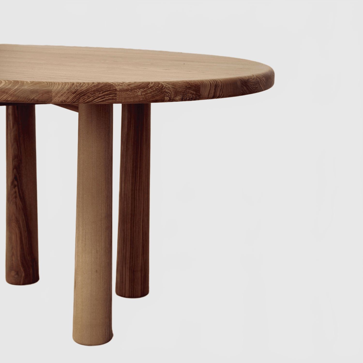 HOUSE OF LÉON ROUND TOPA TOPA DINING TABLE | MOCHA Dining Table