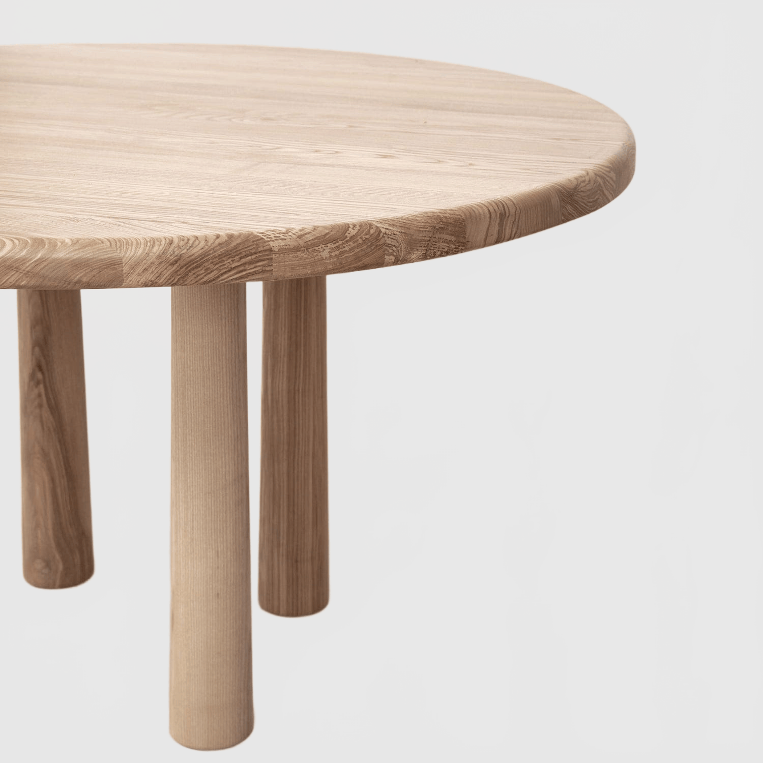 HOUSE OF LÉON ROUND TOPA TOPA DINING TABLE | NATURAL Dining Table