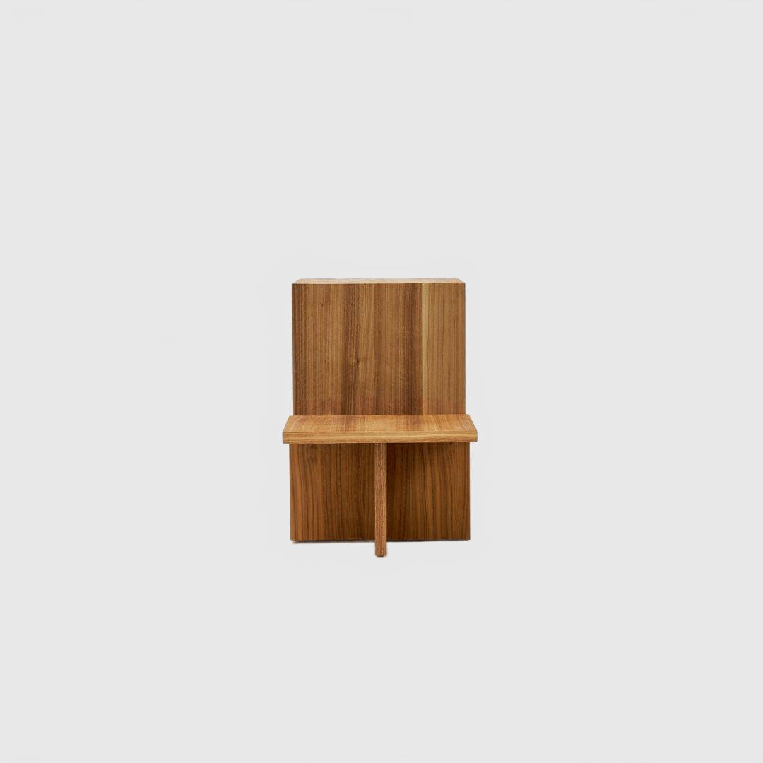 HOUSE OF LÉON VALLEY SIDE TABLE | WALNUT Side Table