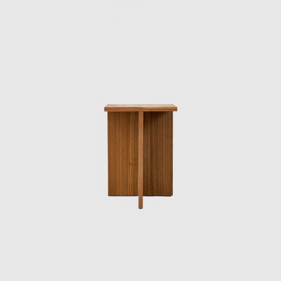 HOUSE OF LÉON VALLEY SIDE TABLE | WALNUT Side Table