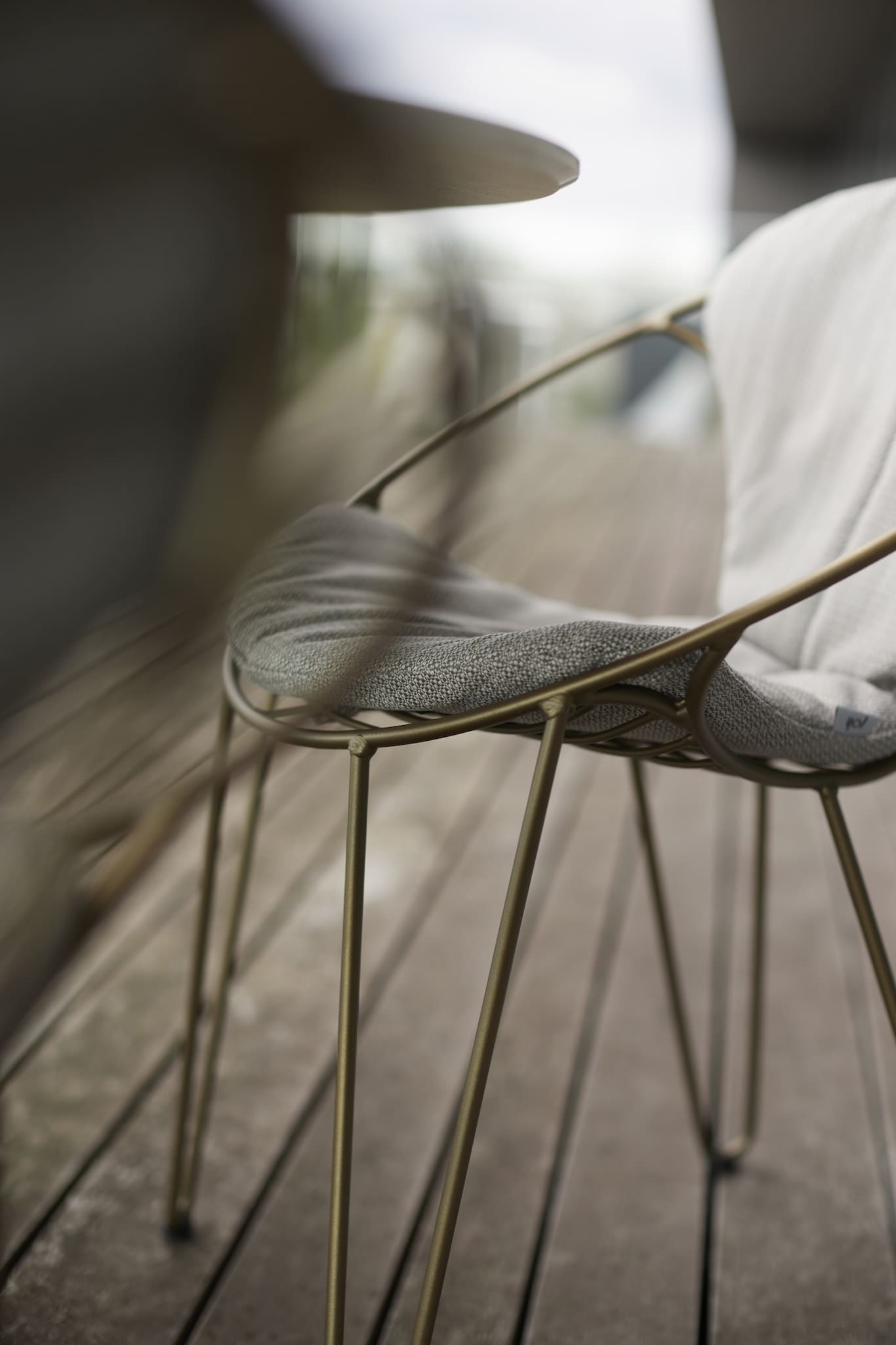 JOLI WIRE DINING CHAIR Outdoor Dining Chair