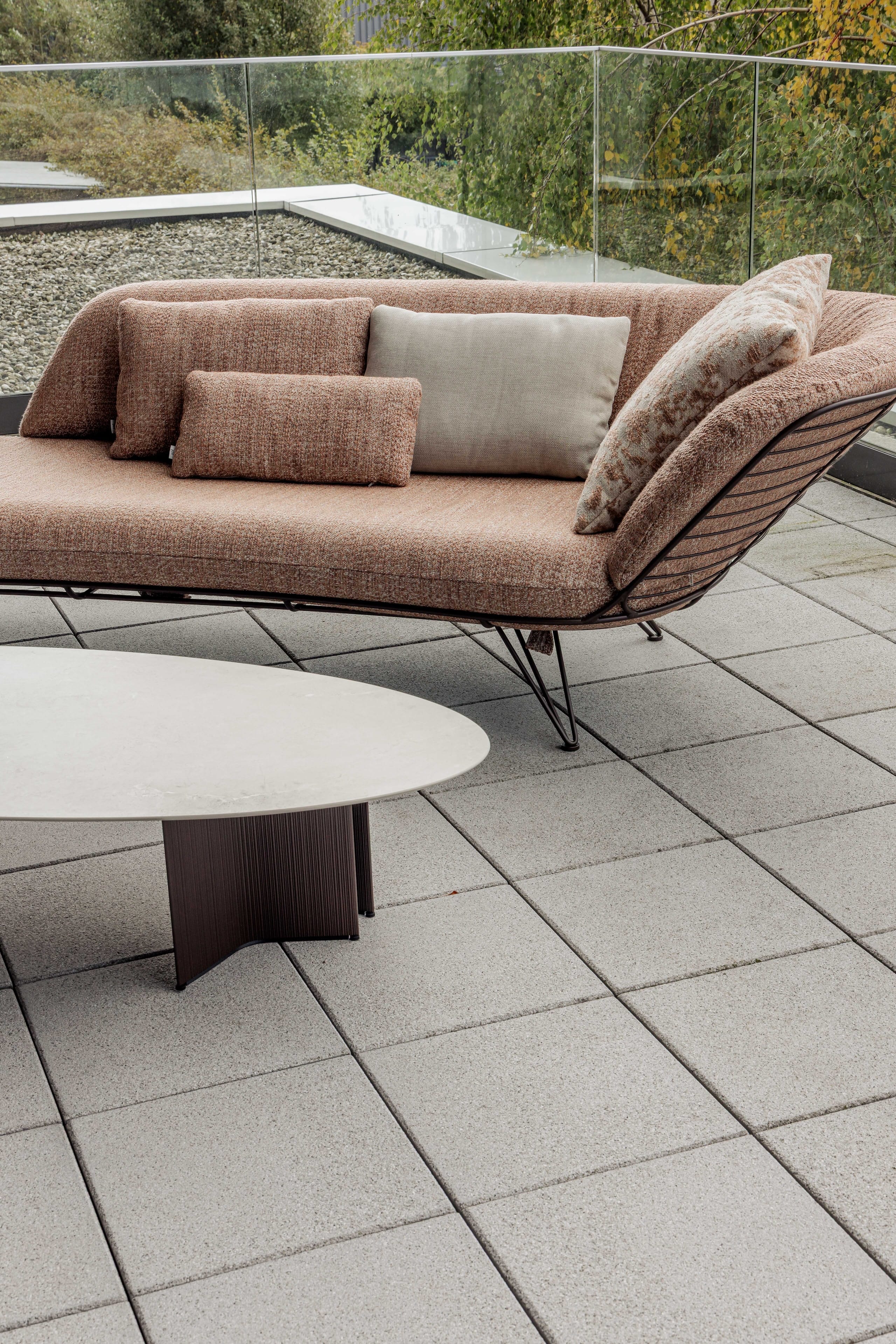 JOLI WIRE LOUNGER DAYBED Outdoor Lounger