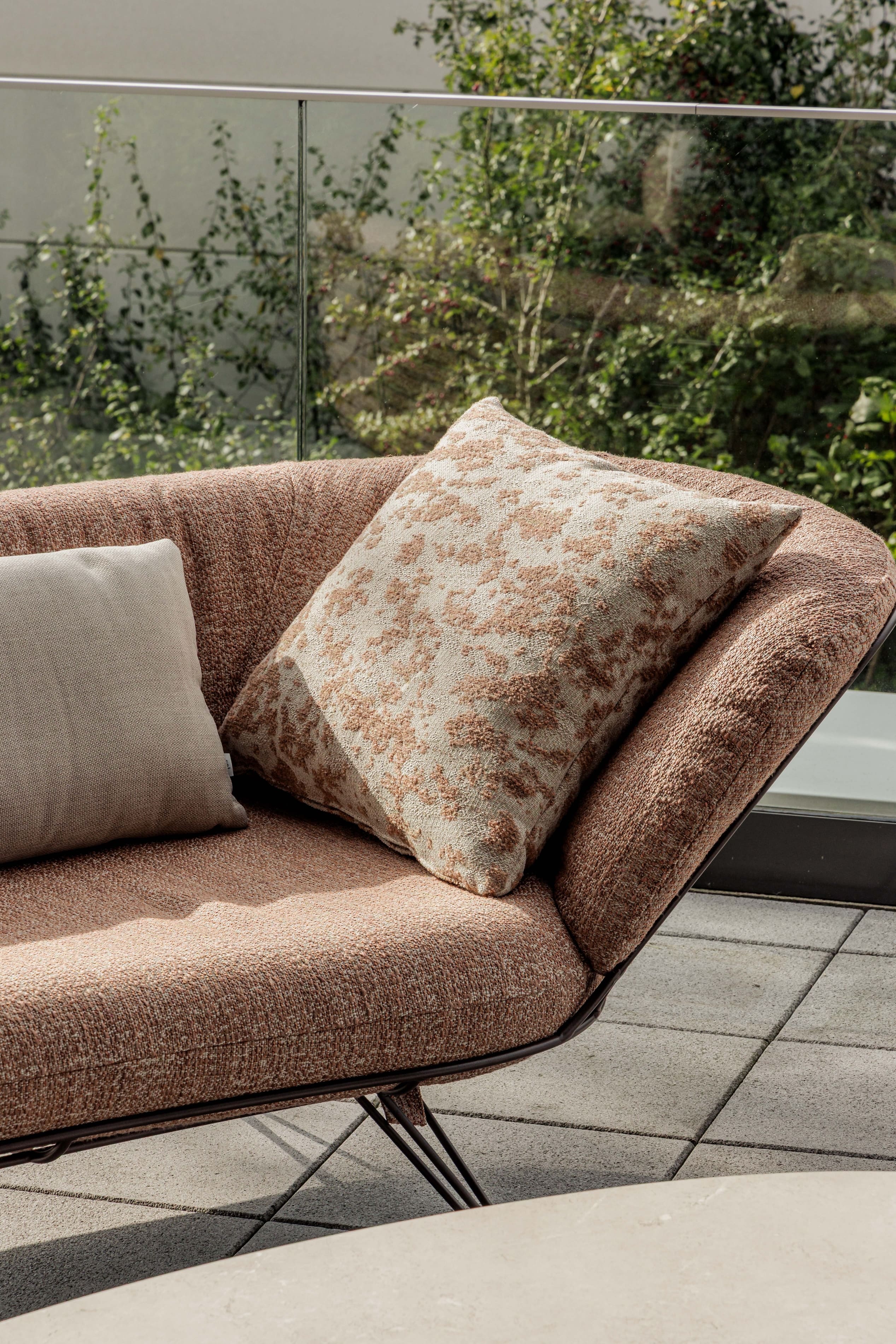 JOLI WIRE LOUNGER DAYBED Outdoor Lounger