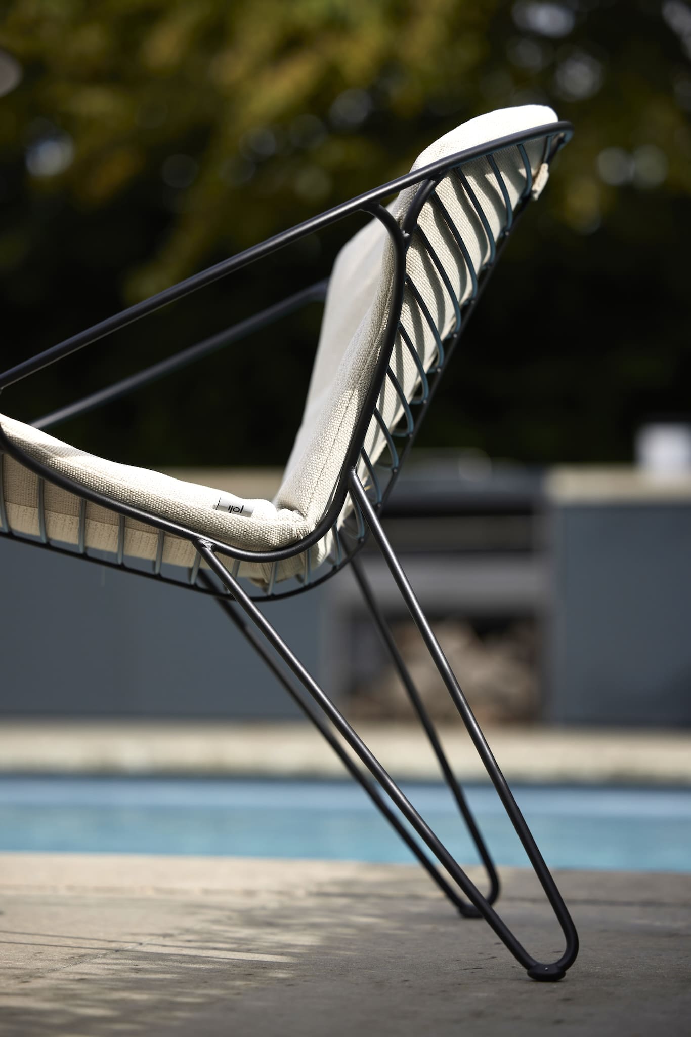 JOLI WIRE LOW CHAIR Outdoor Dining Chair