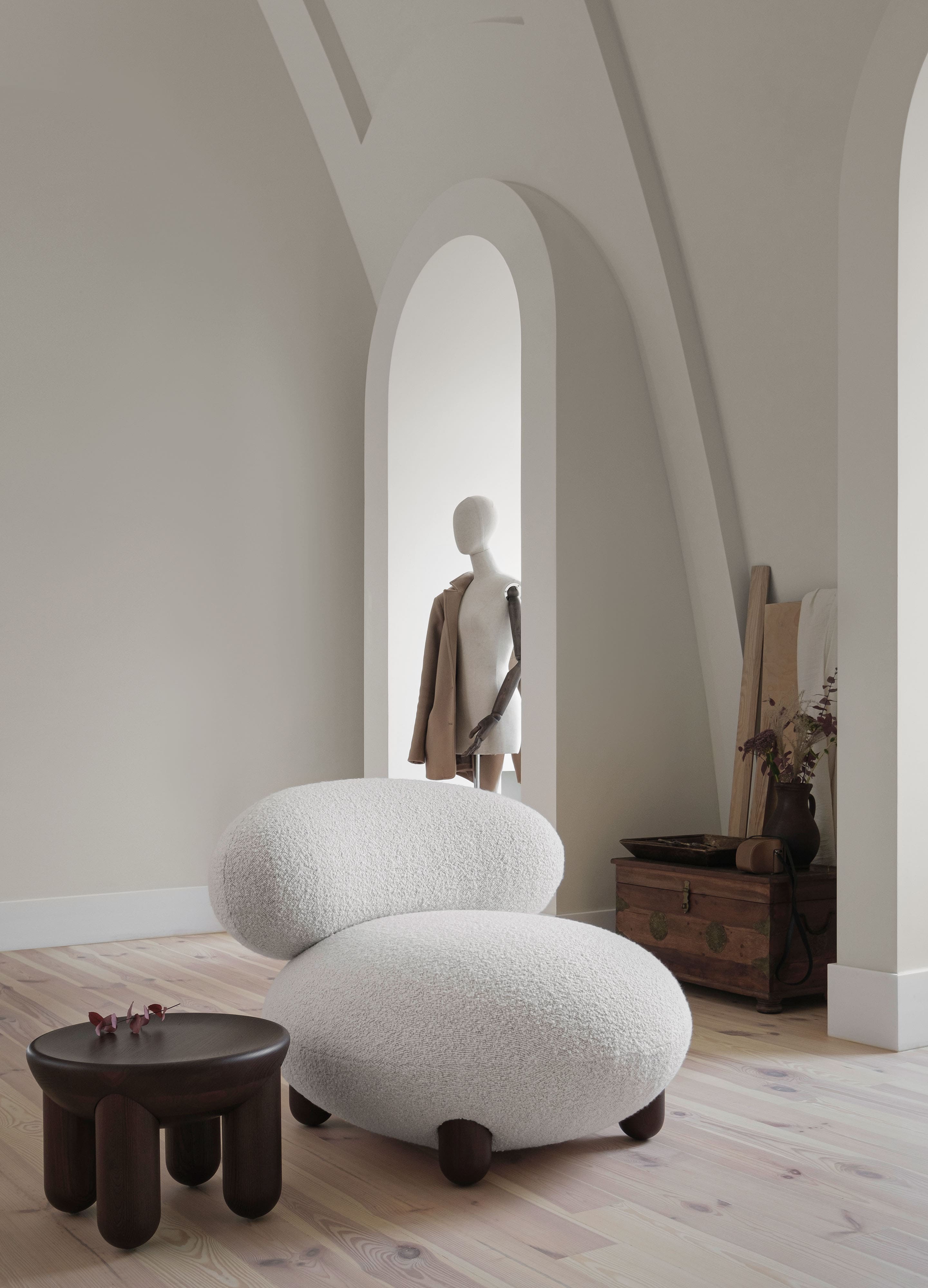 Lounge Chair FLOCK LOUNGE CHAIR NOOM
