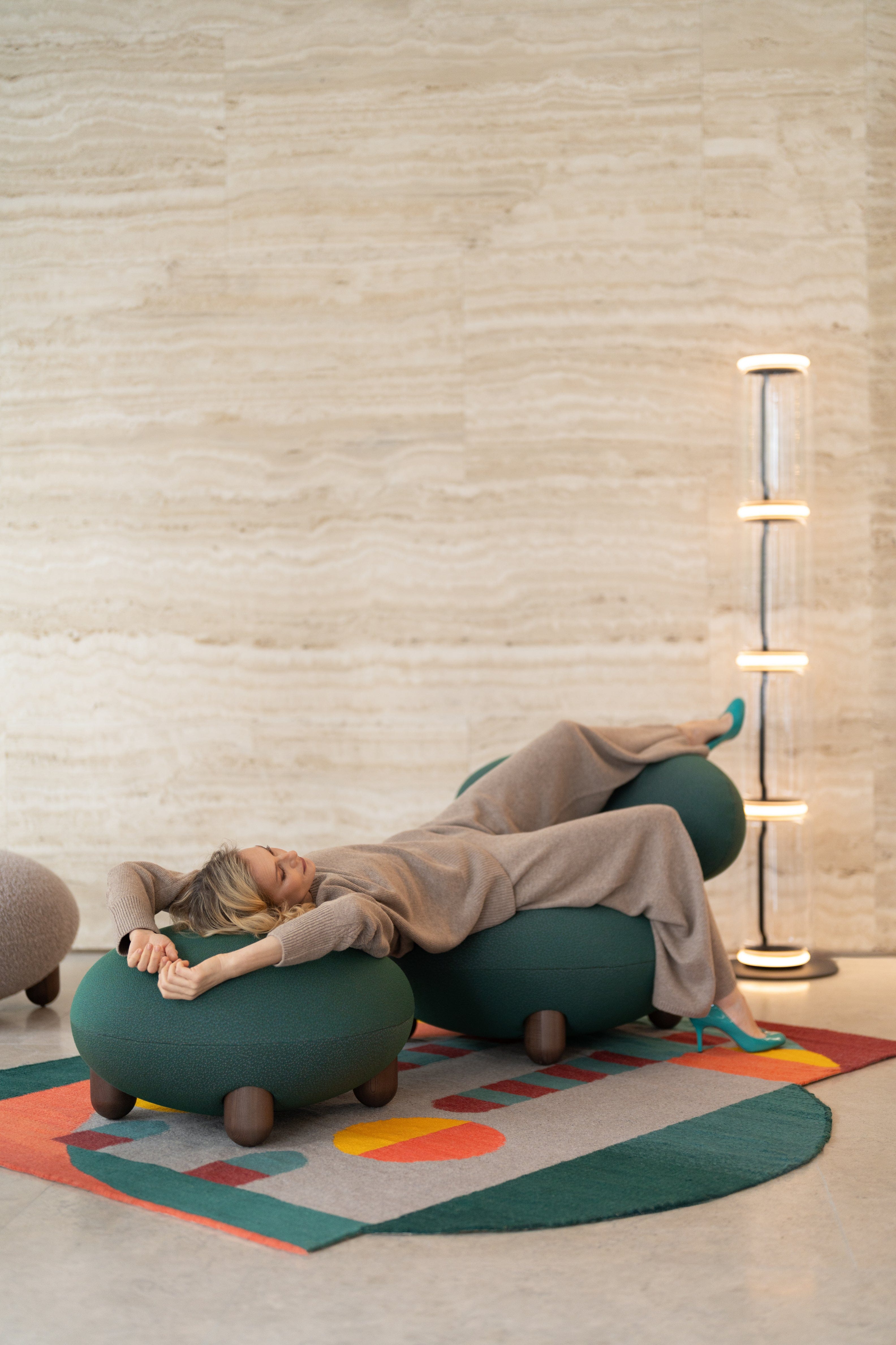 Lounge Chair FLOCK LOUNGE CHAIR NOOM