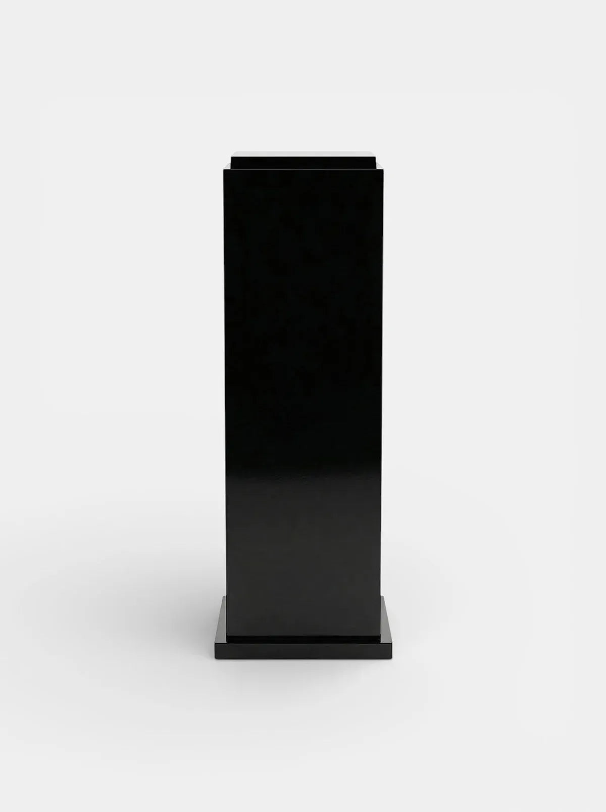 MARBERA BLACK LACQUERED PLINTH PLINTH