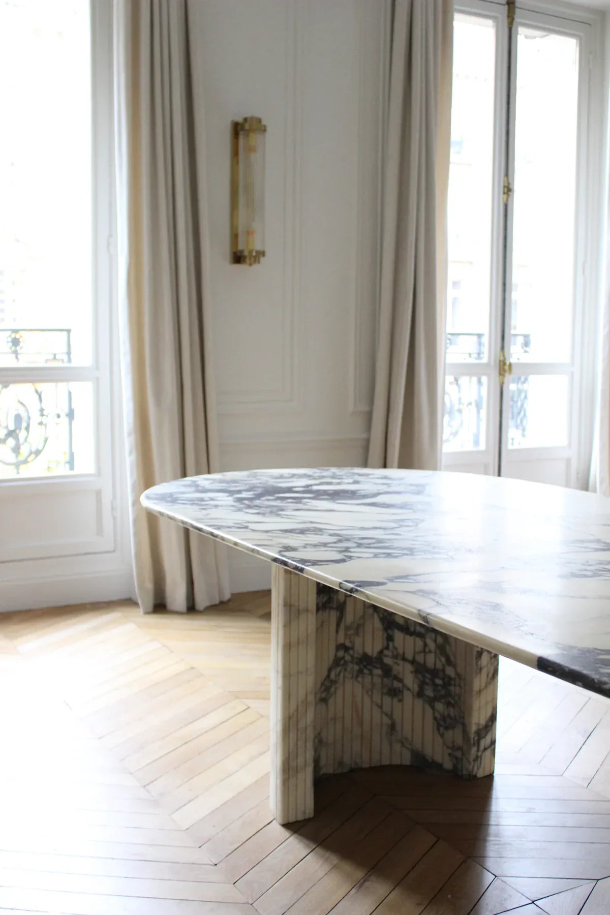 MARBERA LUNA CALACATTA VIOLA DINING TABLE Dining Table