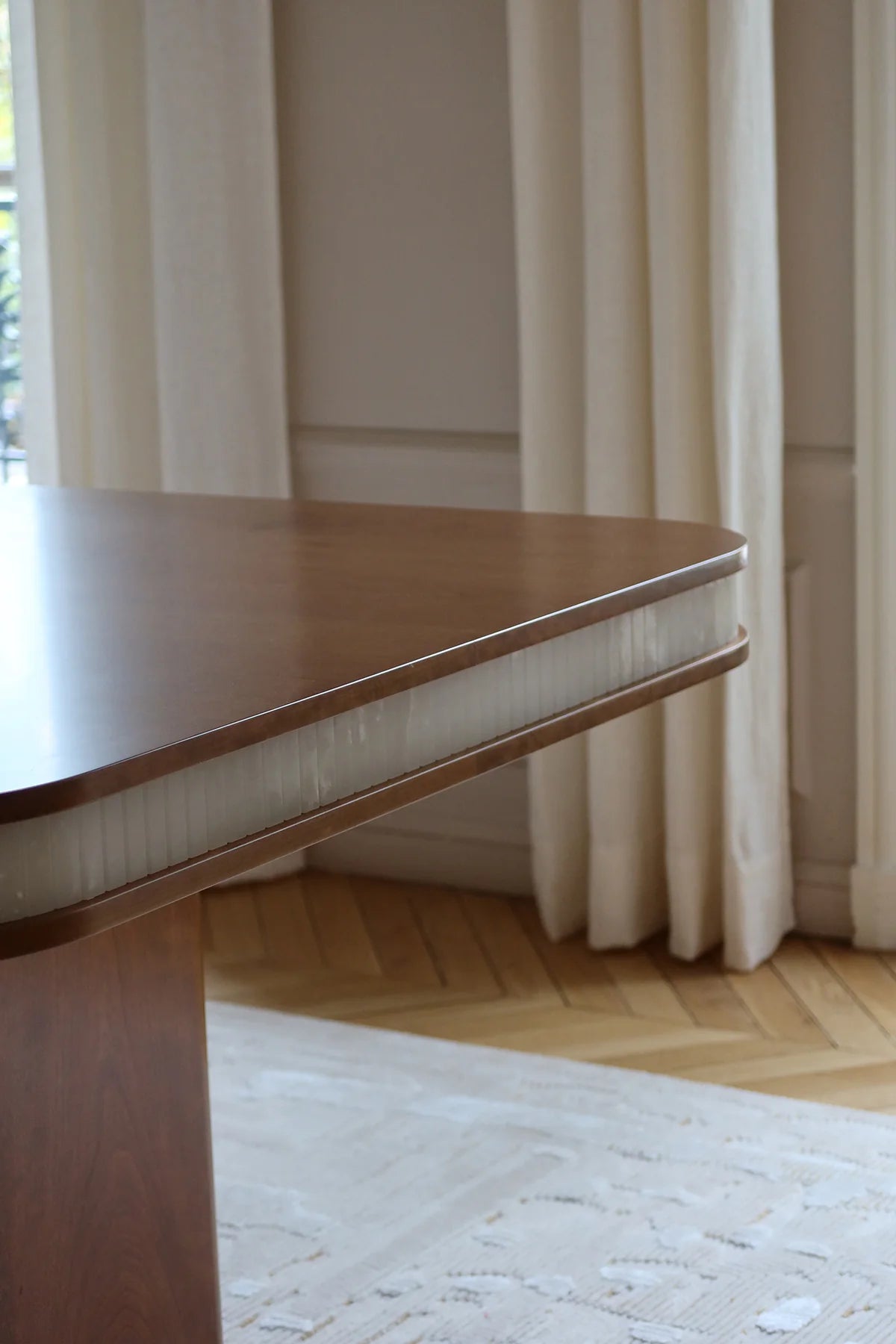 DOPPIO WOOD & WHITE ONYX DINING TABLE