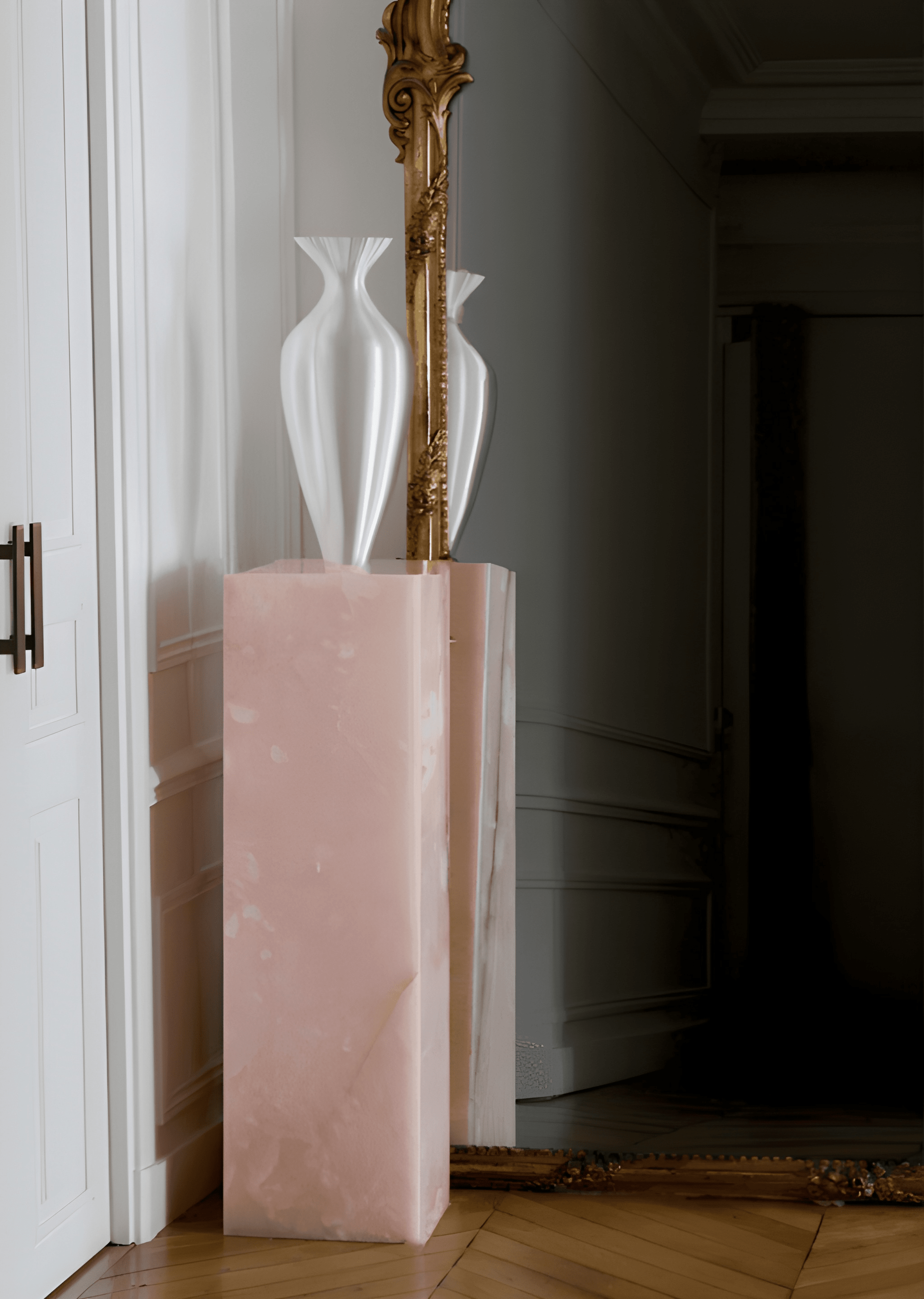 PLINTH HIGH PINK ONYX PLINTH MARBERA