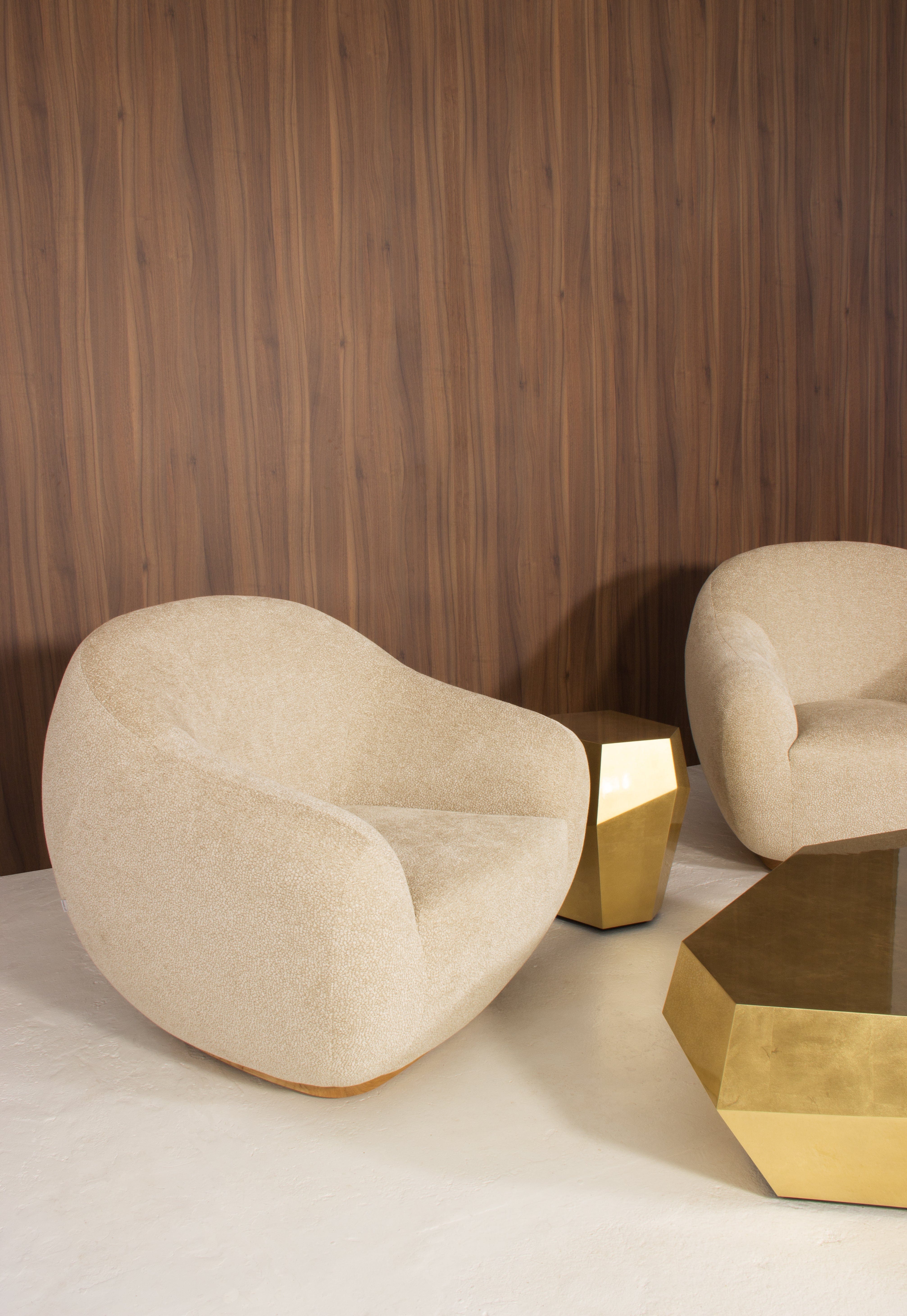 Side Table THREE ROCKS HIGH SIDE TABLE INSIDHERLAND