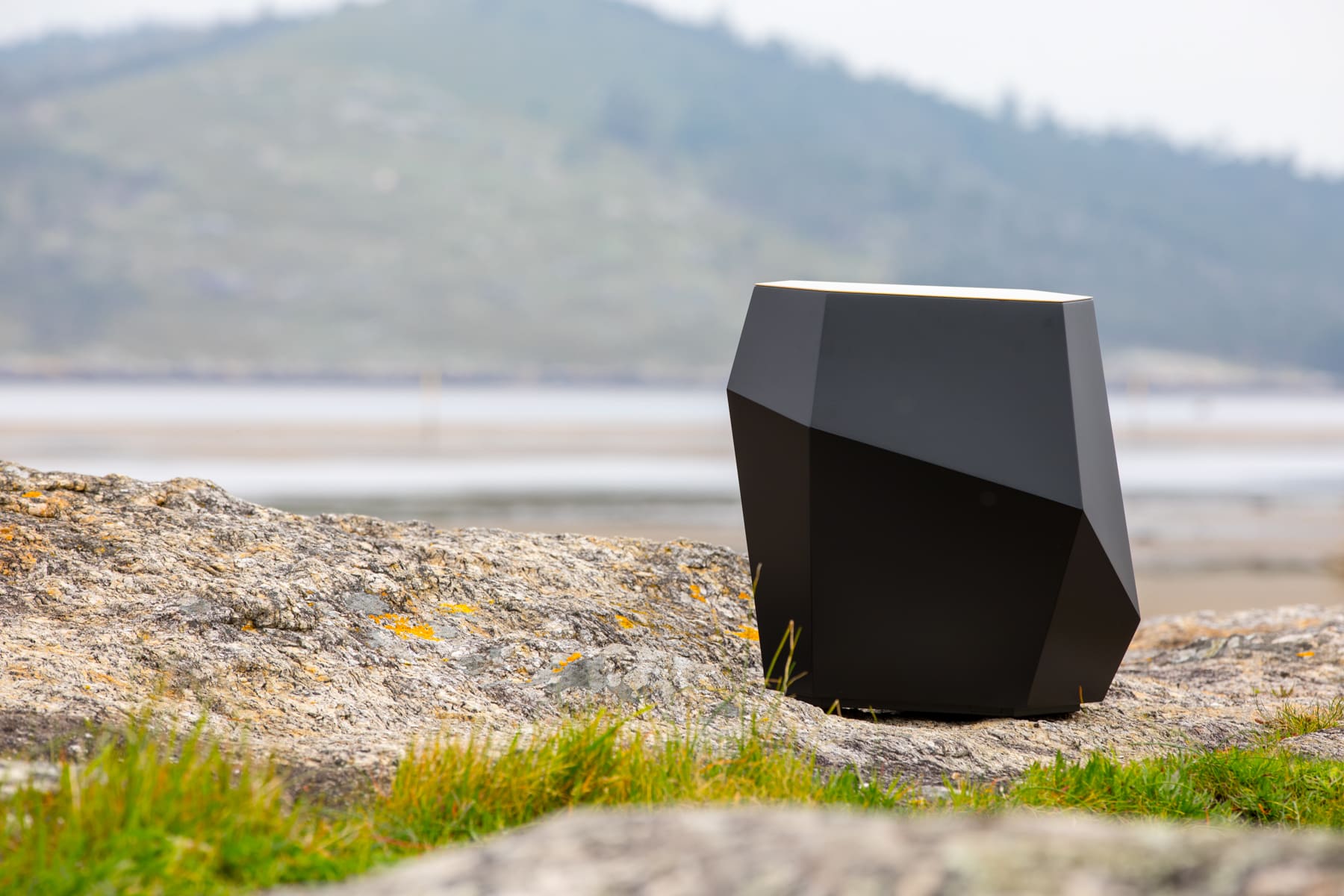 Side Table THREE ROCKS HIGH SIDE TABLE INSIDHERLAND